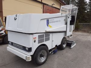 Zamboni 525 jäänhoitokone